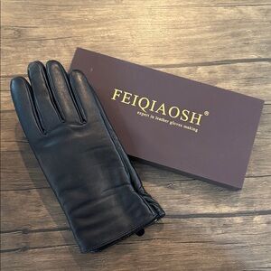 Women’s Black Leather Gloves By Feiqiaosh